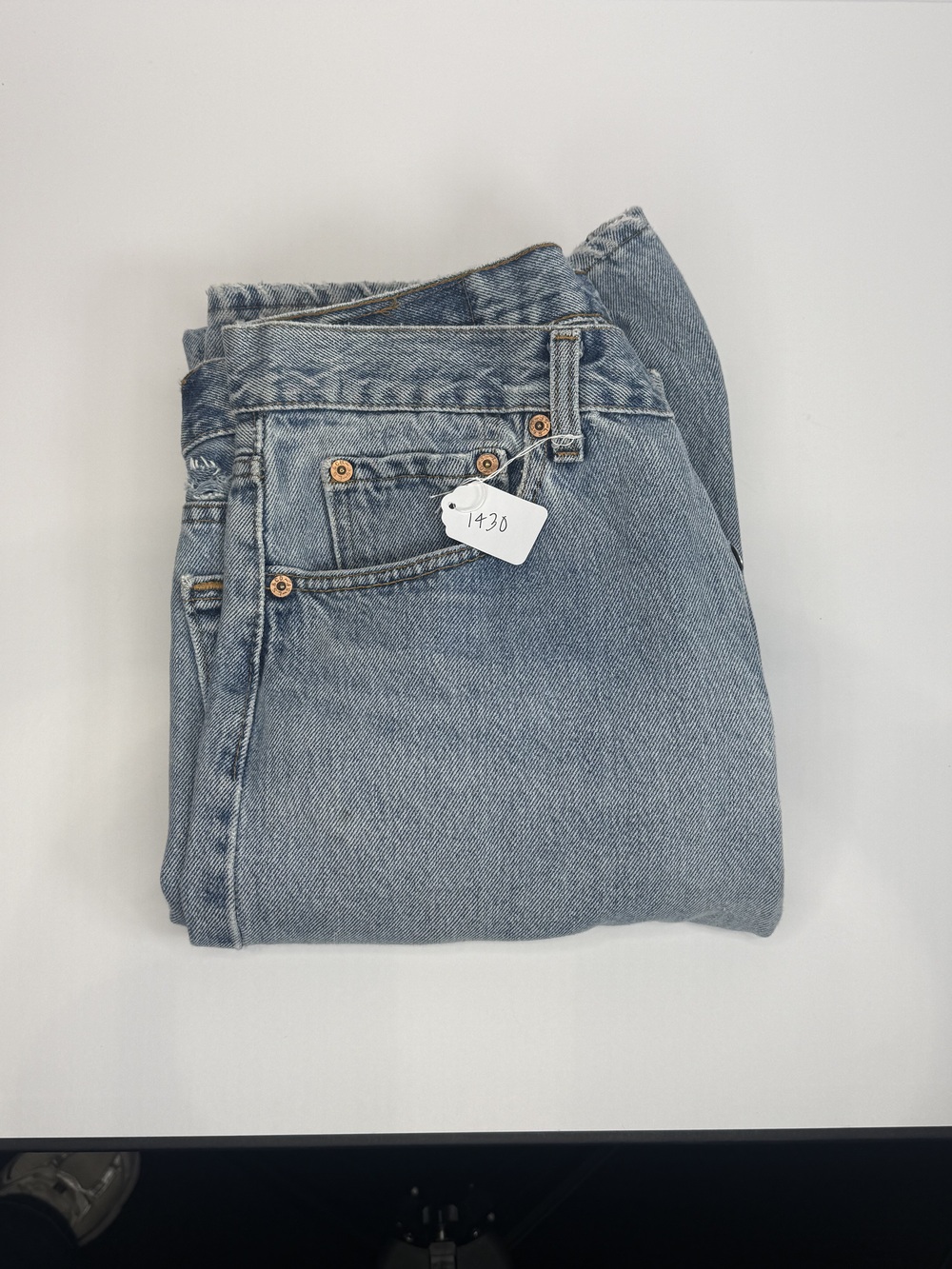 PF-1430 Levi's 501 Denim Jeans